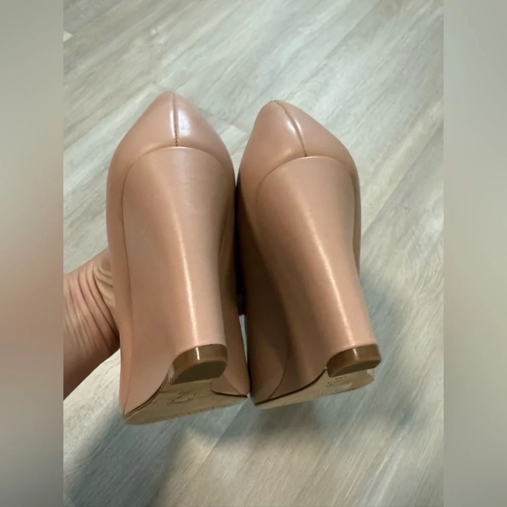 Tory Burch Black and Tan Wedge Shoes pumps Sz 8 M